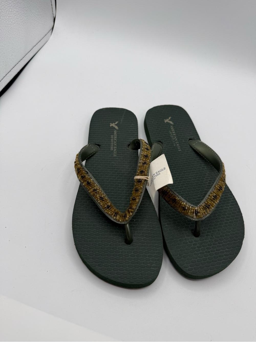 American Eagle Women’s Green Beaded Flip Flops NWT Sz 6